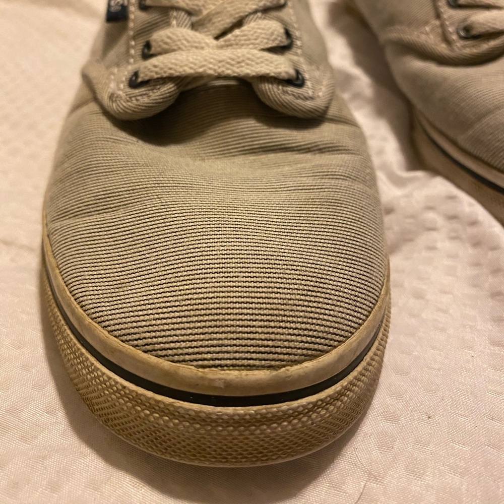 Vans - Picture 3 of 4